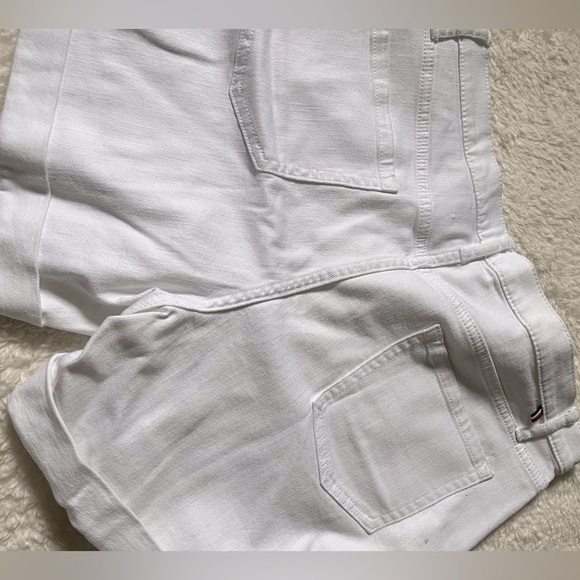 tommy hilfiger white greenwich cuffed shorts - Picture 3 of 4